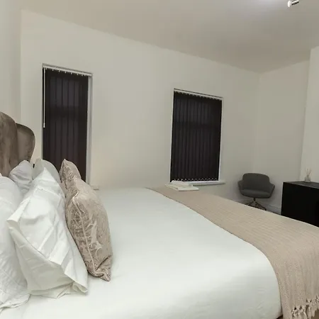 Charming Victorian Retreat 4br House In *