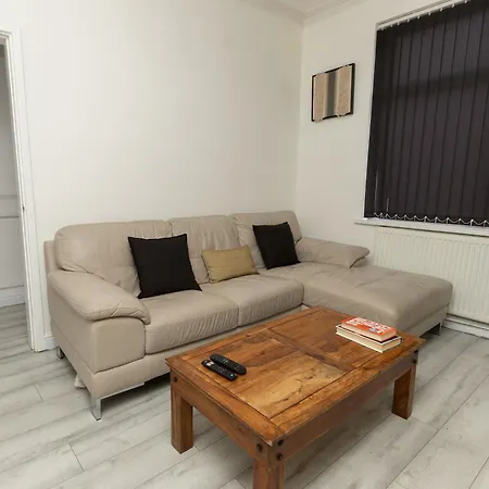 Charming Victorian Retreat 4br House In Манчестер