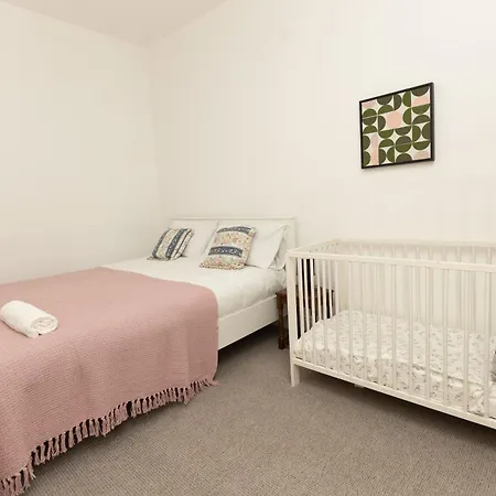 Charming Victorian Retreat 4br House In Дом отдыха