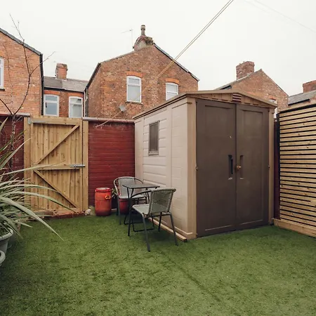 Charming Victorian Retreat 4br House In