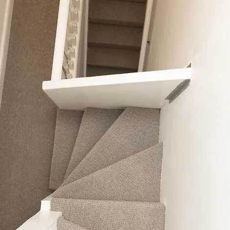 Charming Victorian Retreat 4br House In בית נופש מנצ'סטר