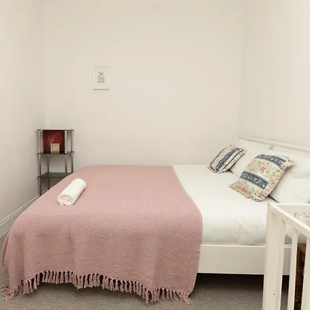 Charming Victorian Retreat 4br House In מנצ'סטר