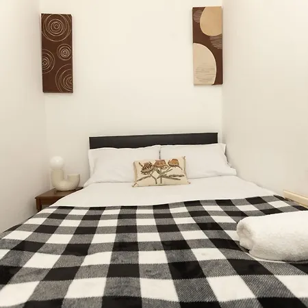 Charming Victorian Retreat 4br House In Manchester