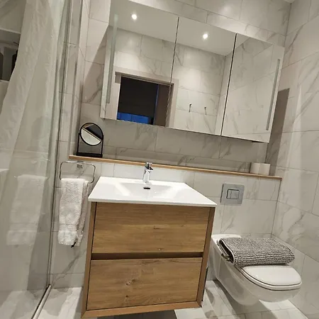 Modern 2br In Chinatown For Up To 8 Guests! Apartment