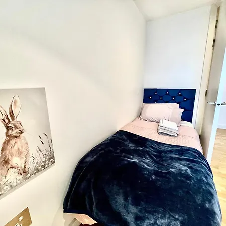 Market Street In Apartment