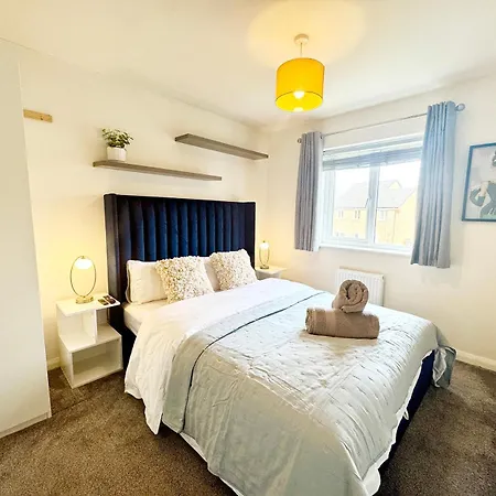 Kozyguru Coop Live 3br Hse With Parking *