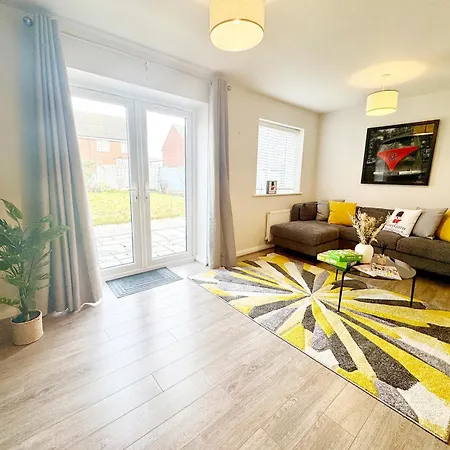 Kozyguru Coop Live 3br Hse With Parking * Mánchester