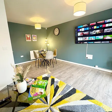 Kozyguru Coop Live 3br Hse With Parking Сasa de vacaciones *