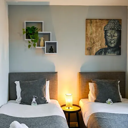 Cosy 4-bed House, Garden, Free Parking & Wifi Διαμέρισμα Μάντσεστερ