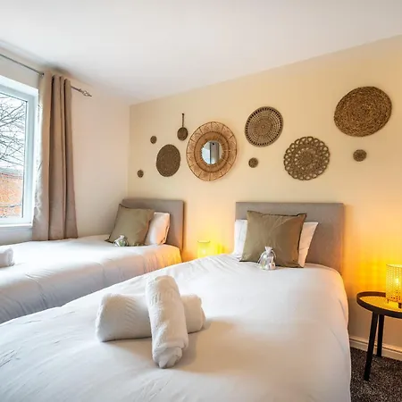 The Cosy Corner Centre House