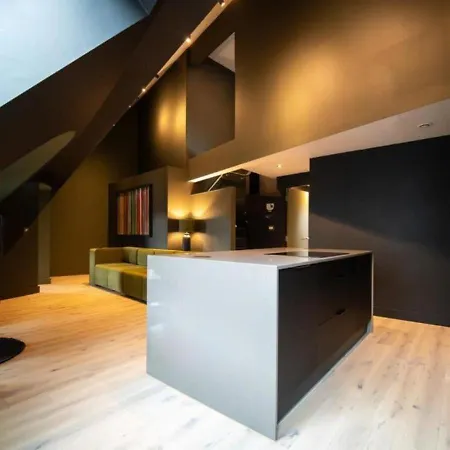 Greenhaus By The Heim Residences *