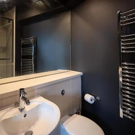 Greenhaus By The Heim Residences *