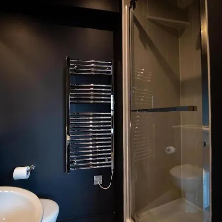 Apartment Greenhaus By The Heim Residences