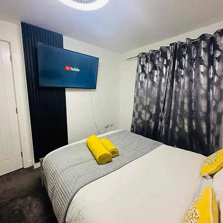 Private Modern Ensuite Near Etihad Stadium Ubytování v soukromí Manchester