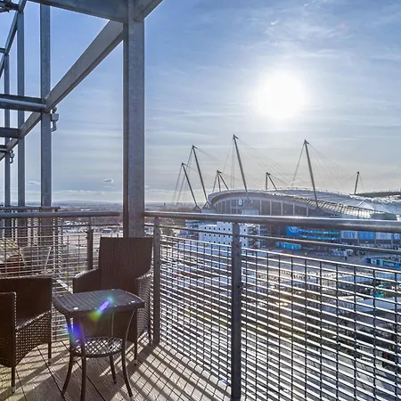 Manchester, Etihad Stadium View , Coop Live, Modern 2 Bed Apartment, Manchester