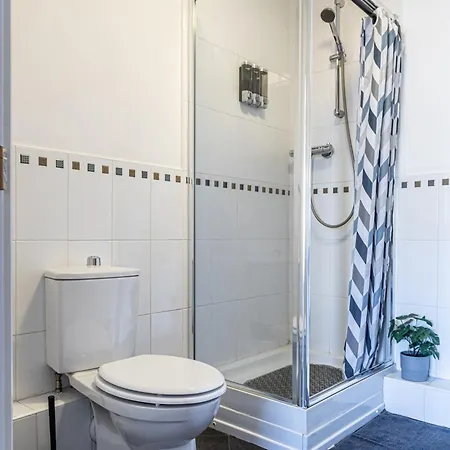 Manchester, Etihad Stadium View , Coop Live, Modern 2 Bed Apartment, * Μάντσεστερ