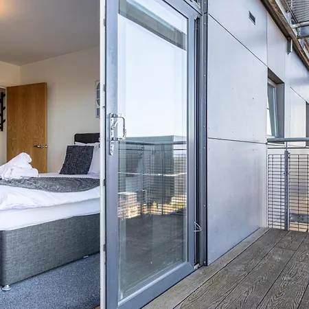 Manchester, Etihad Stadium View , Coop Live, Modern 2 Bed Apartment, アパート マンチェスター