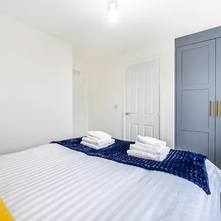 Sleeps 5, Centre Close, Manchester, Free Fast Wi-fi, Free Parking, 55-inch Tv, Self-check In - Contractors! * Манчестер
