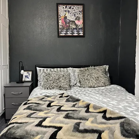 Near Ethiad Stadium Nyaraló *