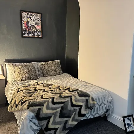 Near Ethiad Stadium Nyaraló