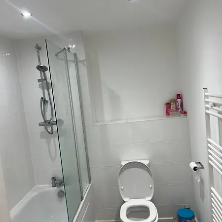Privat bolig Luxury With Shared Living And Kitchen Manchester