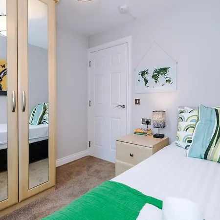 Charming Townhome Retreat, Close To *