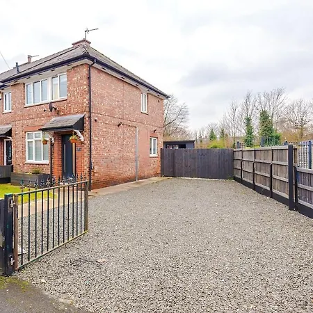 דירה Stunning In Altrincham, Large Driveway, Sleeps 7, Perfect For Groups