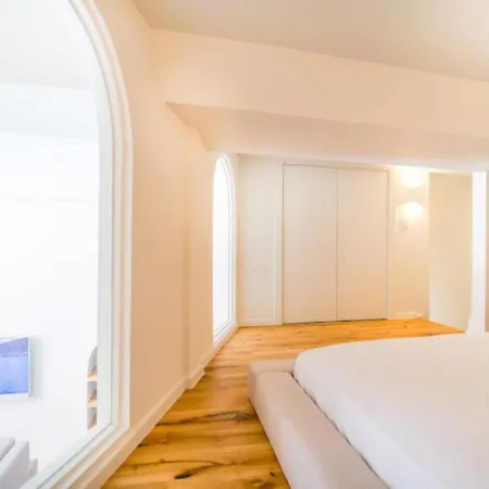 Santorini By The Heim Residences 맨체스터
