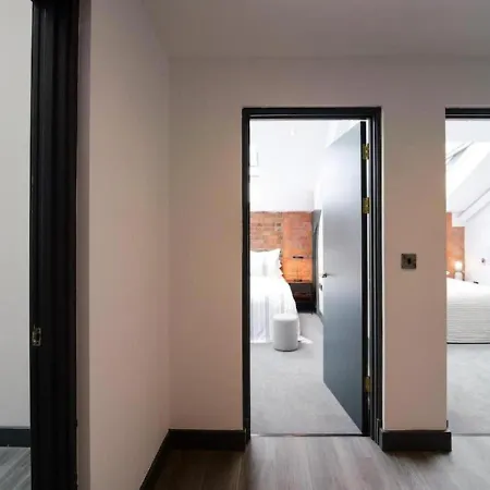 Apartment Azure By The Heim Residences Manchester