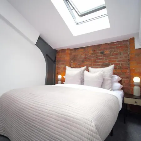 Apartment Azure By The Heim Residences Manchester