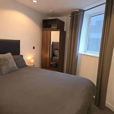 Homestay Lovely One Private Bedroom In Shared 2 Bedroom