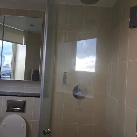 Lovely One Private Bedroom In Shared 2 Bedroom Homestay *