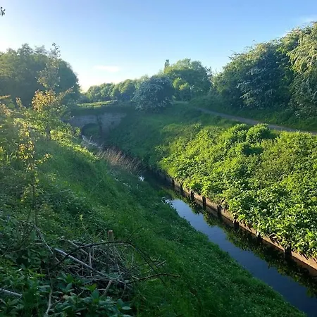 Holiday home Northern Water Park Escape Sleeps 10 *