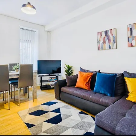 Cosy In The Heart Of Downtown With Parking * マンチェスター