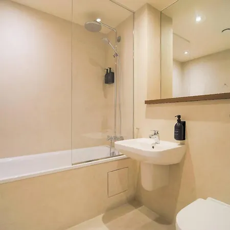 Altitude By The Heim * מנצ'סטר