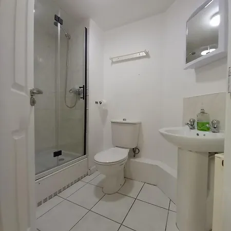 Apartamento Perfect For Construction Workers And Building Contractors