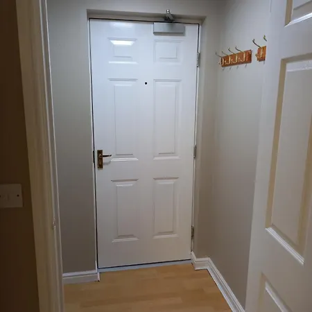 The Free Parking And Plenty Coffee Supplied Apartment! *