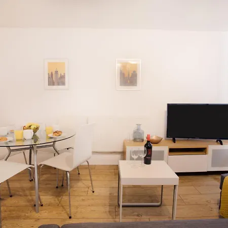 Lejlighed 2br, Smart Tv, Self Check-in, Coffee Machine *