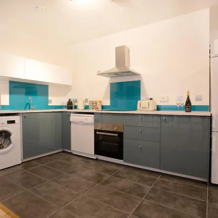 3-bedroom Flat In The Northern Quarter *