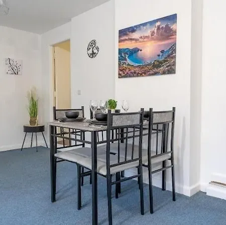 Modern 2BR Home with Garden&Wi-Fi Apartment