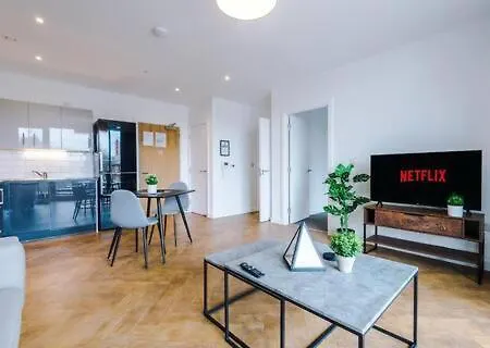 Hilltop Serviced - Ancoats Апартаменты *