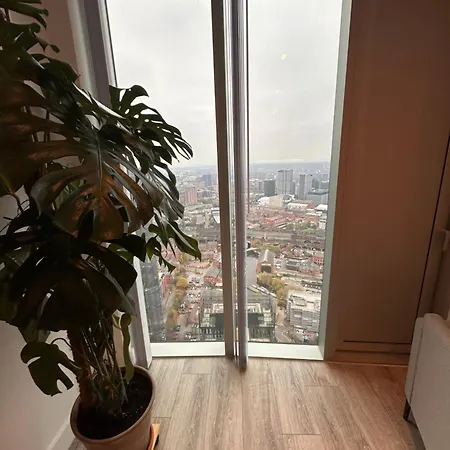 Ahg Luxury Tower - 44th Floor With Stunning Views At * Manchester