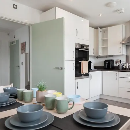 Exquisite 4 Bedroom 2 Bath Parking Etihad Stadium Μάντσεστερ