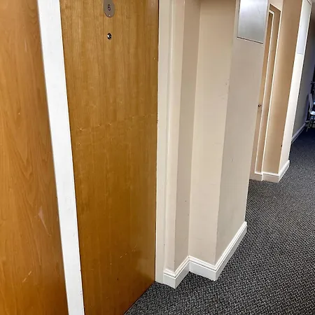 2 Bed Flat In Prime Location * Manchester