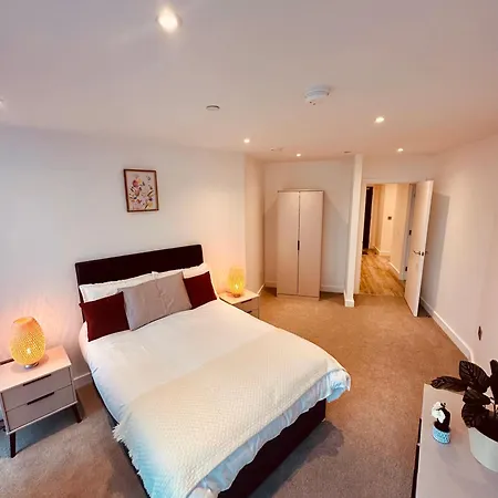 Ahg Luxury Tower Suite - Stunning City Views At Central Manchester *