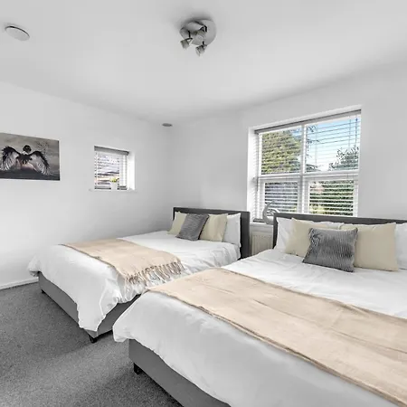 Hébergement de vacances House Retreat - Sleeps 18 *