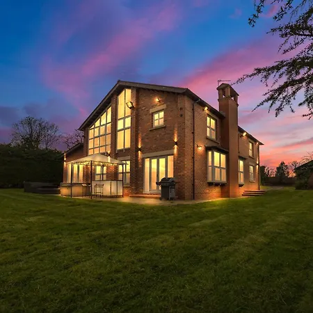 Holiday home House Retreat - Sleeps 18