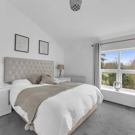 House Retreat - Sleeps 18 Hébergement de vacances Manchester