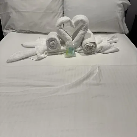 Casa de Férias Beautiful 5 Bedroom Sleeps 12 People In *