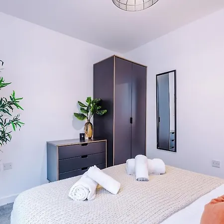New Trafford Loft - Free Parking Apartment Manchester
